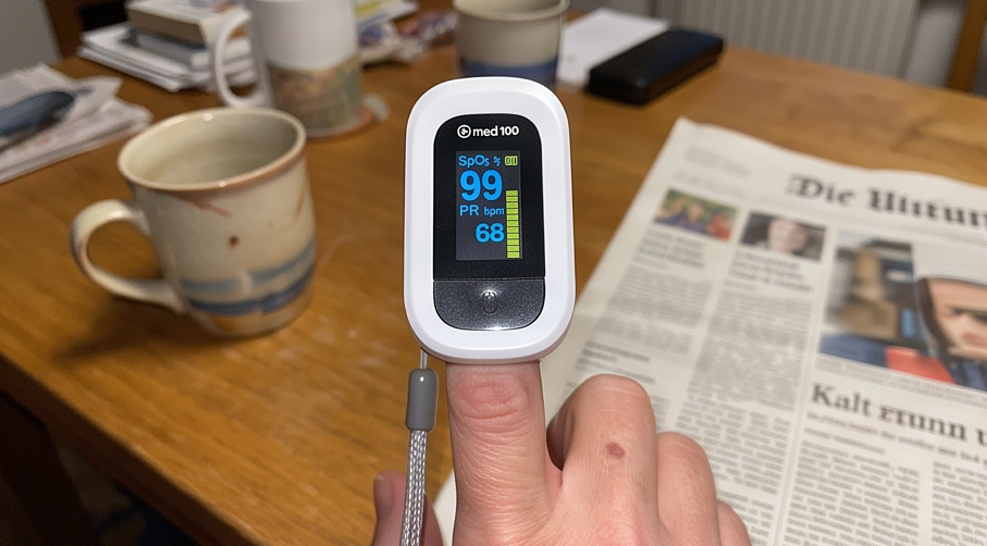 med100 Pulsoximeter im Test: Präzise Messung von Puls und Sauerstoffsättigung