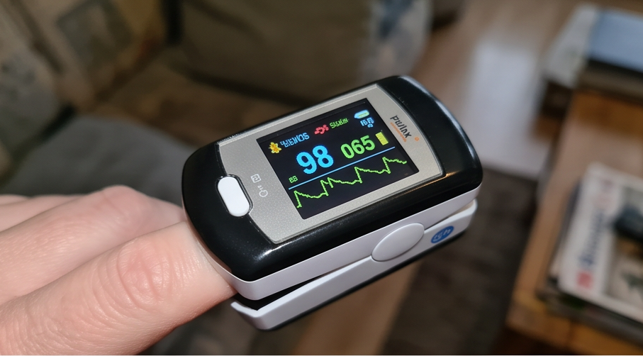 Pulsoximeter PULOX PO-300 im Test: Farbdisplay, Alarm und Software für Langzeitaufnahme